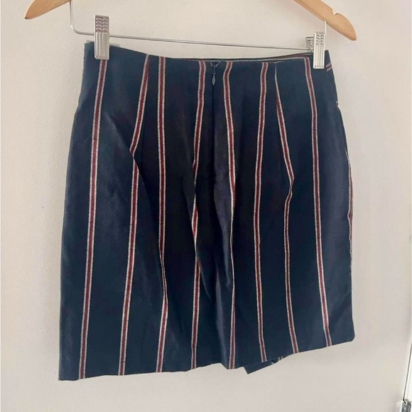 Dynamite striped asymetrical skirt - Picture 3 of 3